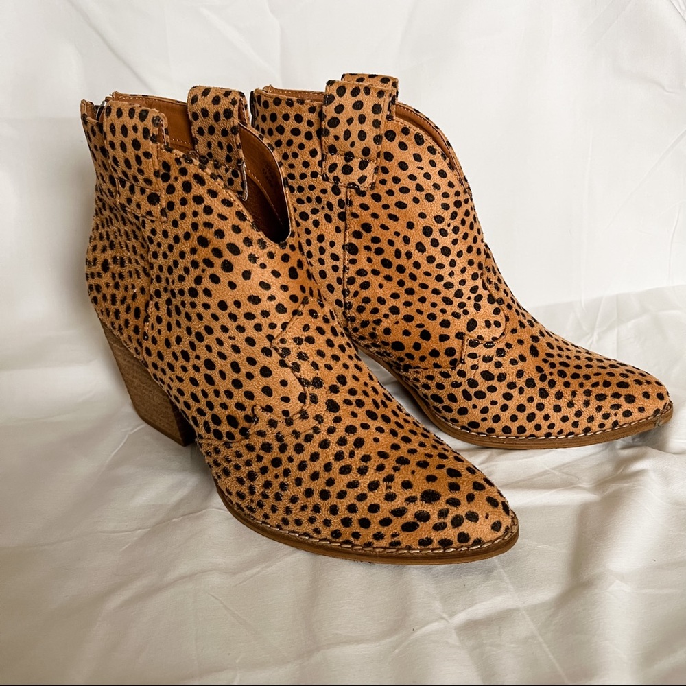 Ccocci Cheetah Print Booties - Size 9 -